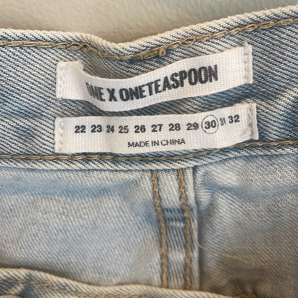 One Teaspoon Jean Shorts - Picture 2 of 3